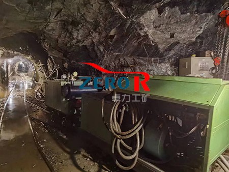 新疆铜镍矿的溜井天井钻机施工g